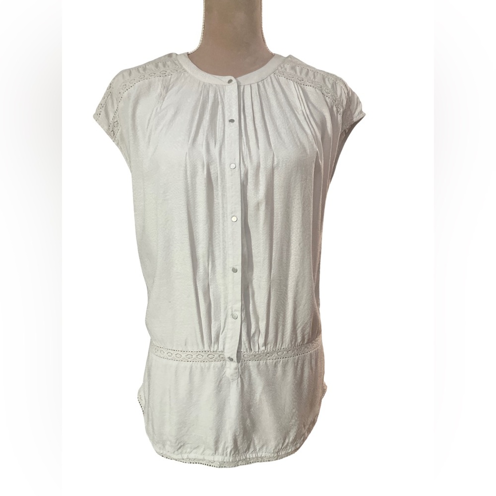 Comptoir Des Cotonniers Light Grey Snap Front Blouse Size Small
